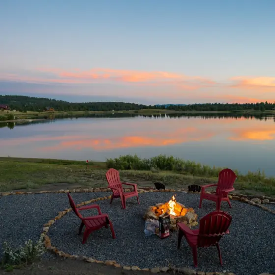 Cozy Fire Pit Seating Ideas: Smart Layouts, Materials, and Safety Tips for 2026